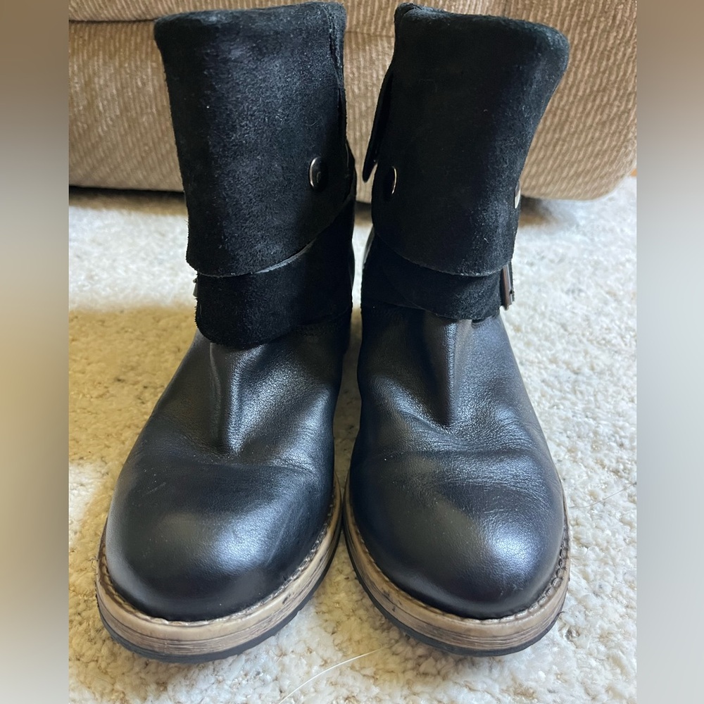 Clark’s Rugged Sole Black Moto Boots - leather/suede size 7